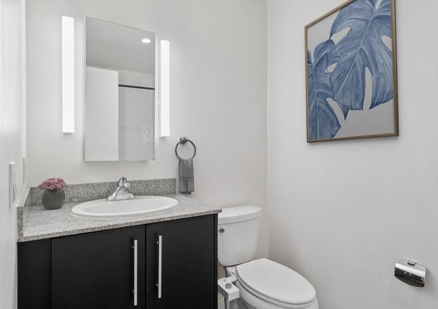 3801 San Pablo Ave 207, Emeryville, CA 94608