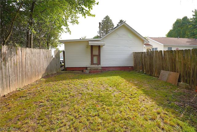 1613 24th Street NE, Canton, OH 44714