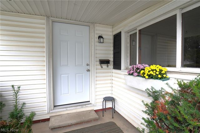 1613 24th Street NE, Canton, OH 44714