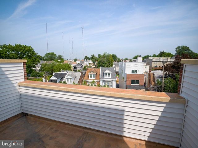 303 FOUNTAIN ST, Philadelphia, PA 19128