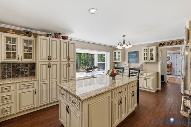13134 Auburn Mill Ln, Glen Allen, VA 23059