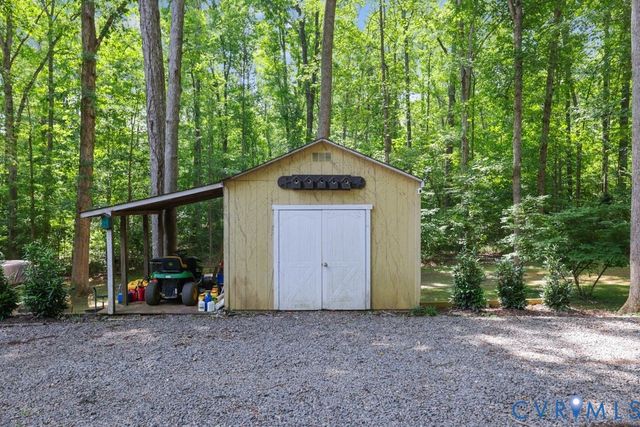 13134 Auburn Mill Ln, Glen Allen, VA 23059