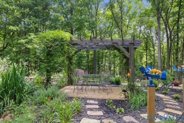 13134 Auburn Mill Ln, Glen Allen, VA 23059