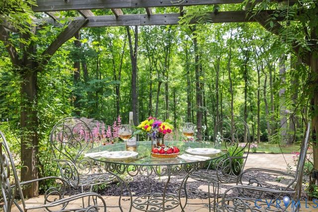 13134 Auburn Mill Ln, Glen Allen, VA 23059
