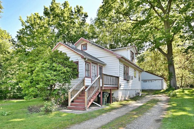 38393 N Lakeside Place, Antioch, IL 60002