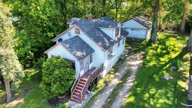 38393 N Lakeside Place, Antioch, IL 60002