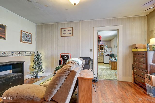 1711 Highway 93, Fall Branch, TN 37656