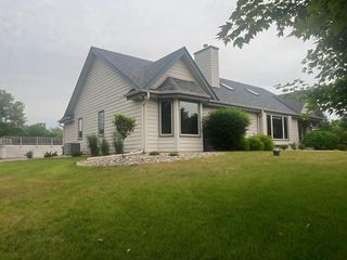 N2W29732 Blodwen DRIVE, Waukesha, WI 53188