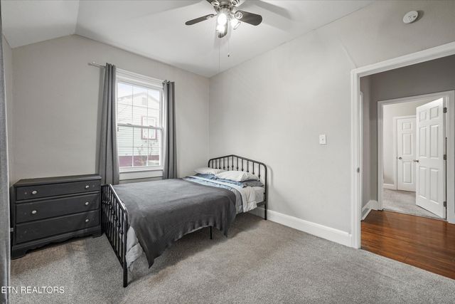 925 Barnabas St, Athens, TN 37303