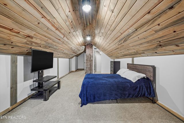 925 Barnabas St, Athens, TN 37303