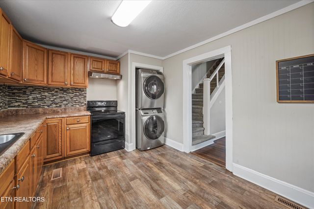 925 Barnabas St, Athens, TN 37303