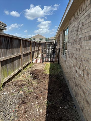 6210 Russett Elm Court, Houston, TX 77365