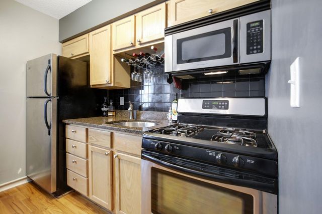 2639 Colfax Avenue S 104, Minneapolis, MN 55408
