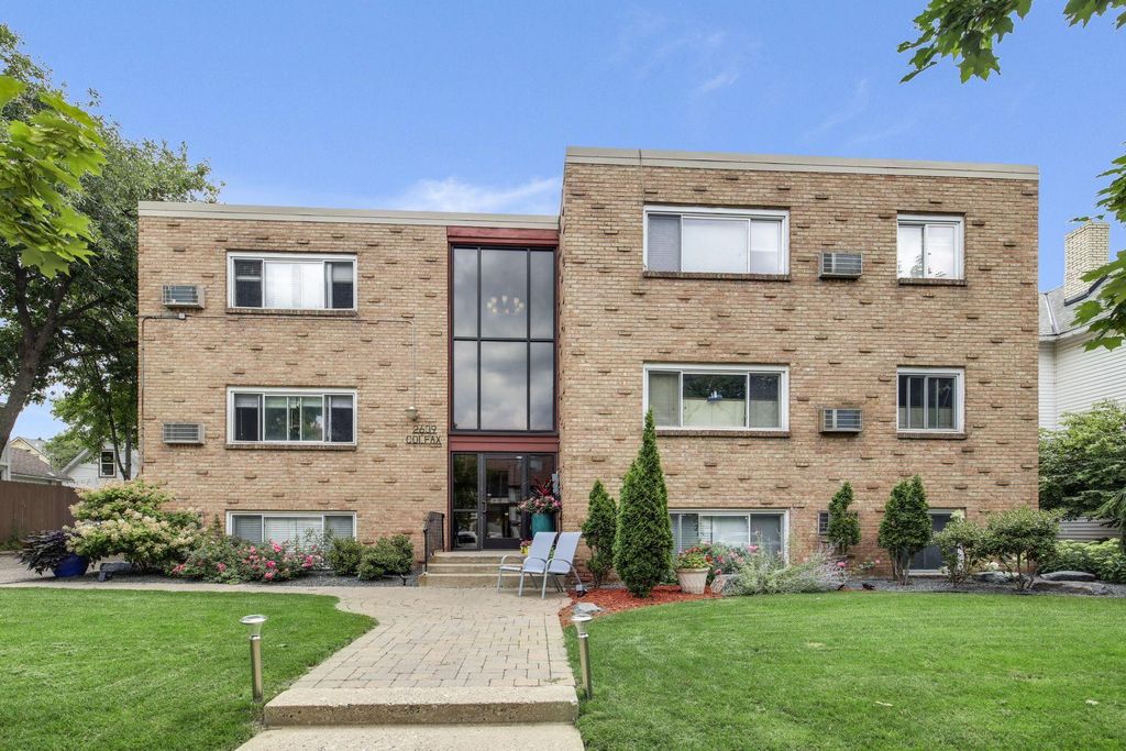 2639 Colfax Avenue S 104, Minneapolis, MN 55408