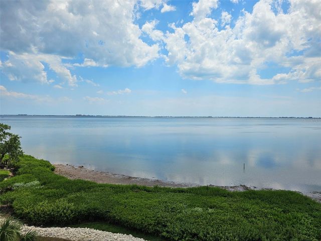 6440 MOURNING DOVE DRIVE 402, Bradenton, FL 34210