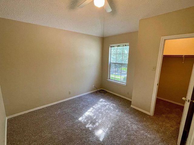 1300 Nightingale DR, Cedar Park, TX 78613