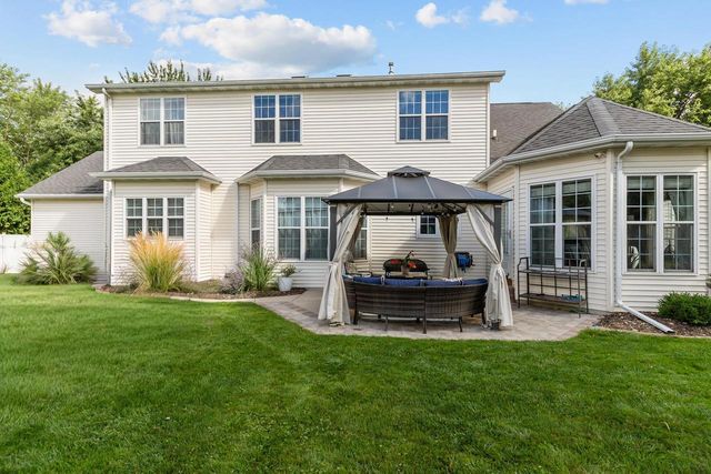 613 E CASTLEBURY LANE, Appleton, WI 54913