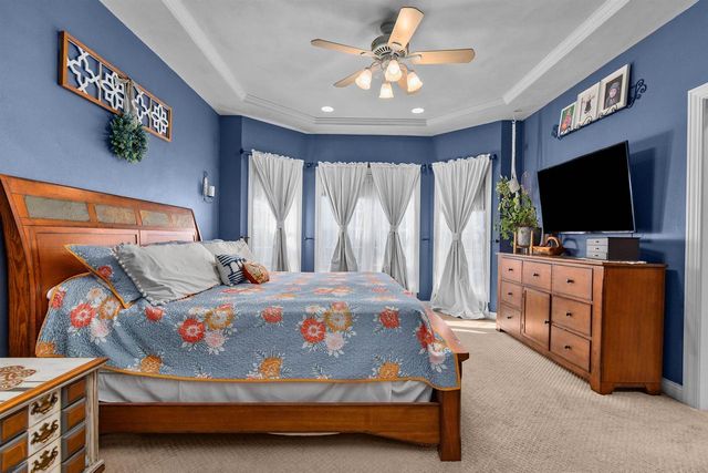613 E CASTLEBURY LANE, Appleton, WI 54913