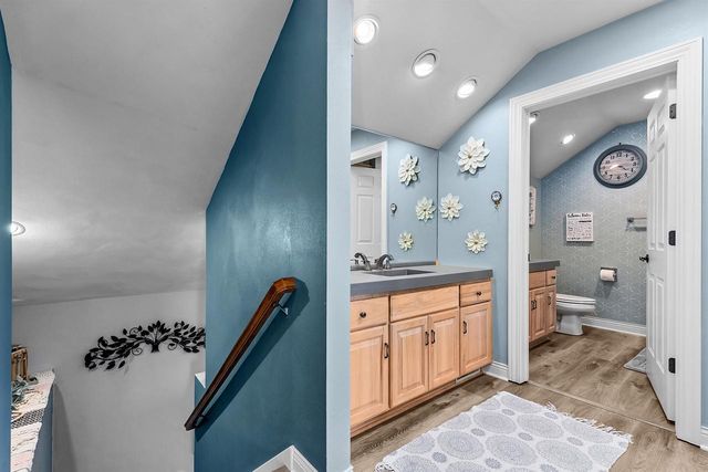613 E CASTLEBURY LANE, Appleton, WI 54913