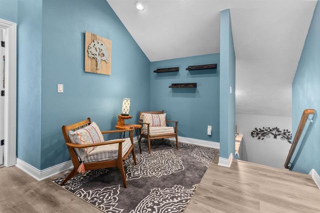 613 E CASTLEBURY LANE, Appleton, WI 54913