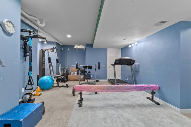 613 E CASTLEBURY LANE, Appleton, WI 54913