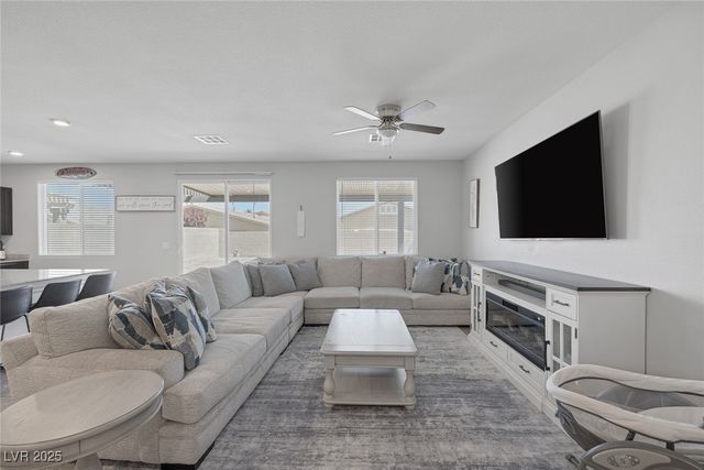 5966 Icicle Falls Avenue, Las Vegas, NV 89130