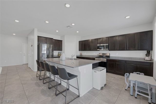 5966 Icicle Falls Avenue, Las Vegas, NV 89130