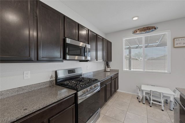 5966 Icicle Falls Avenue, Las Vegas, NV 89130