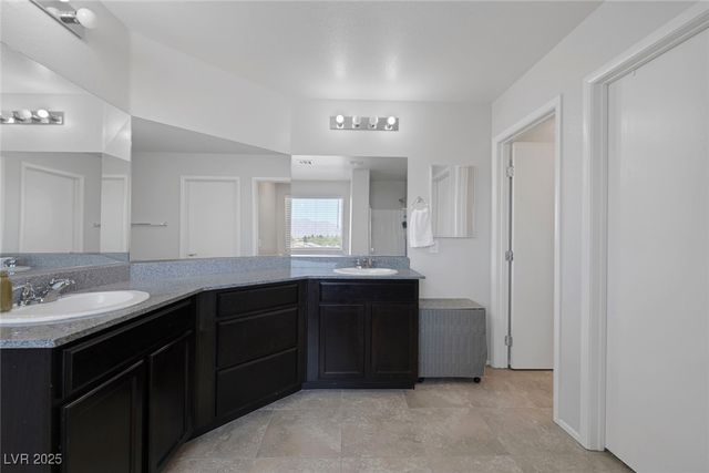 5966 Icicle Falls Avenue, Las Vegas, NV 89130