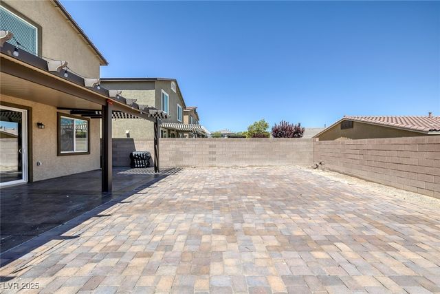 5966 Icicle Falls Avenue, Las Vegas, NV 89130