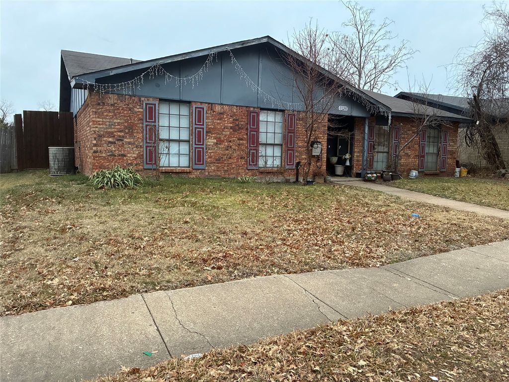 3126 Tres Logos Lane, Dallas, TX 75228