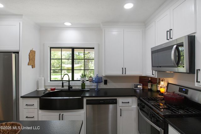 4038 Berkley Drive, Jackson, MS 39211