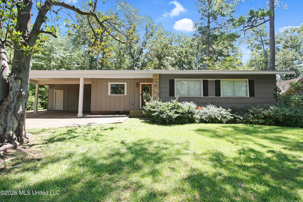 4038 Berkley Drive, Jackson, MS 39211