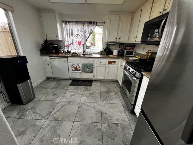 1208 N Fillmore, Rialto, CA 92376