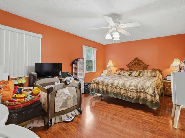 3920 Woodside Drive Apt 11, Coral Springs, FL 33065