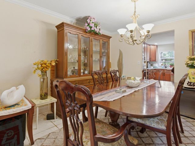 3920 Woodside Drive Apt 11, Coral Springs, FL 33065