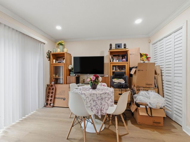 3920 Woodside Drive Apt 11, Coral Springs, FL 33065