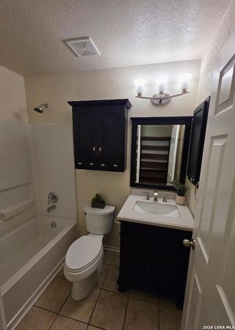 10303 Roseangel Ln, Helotes, TX 78023