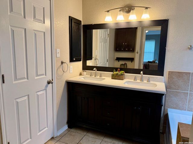 10303 Roseangel Ln, Helotes, TX 78023