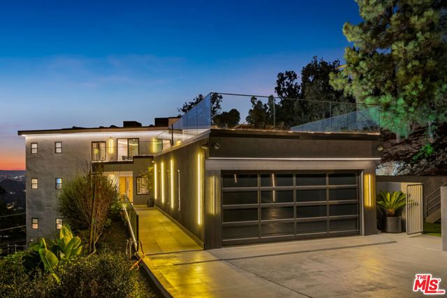 7966 Mulholland Drive, Los Angeles, CA 90046