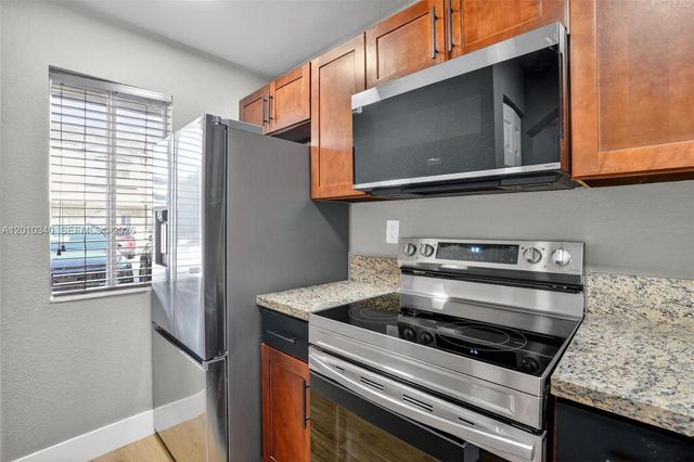 7995 NW 8th Street 100C, Miami, FL 33126