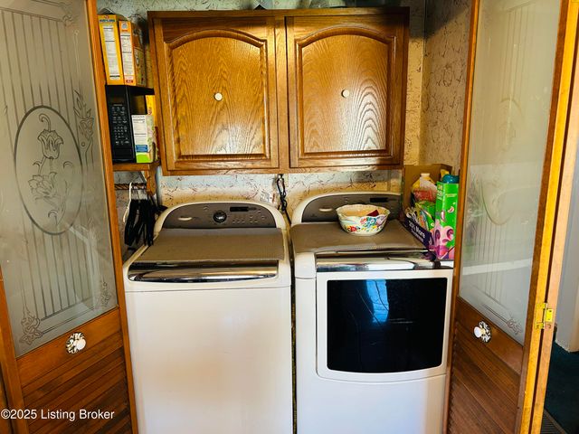 5213 Stephan Dr, Louisville, KY 40258