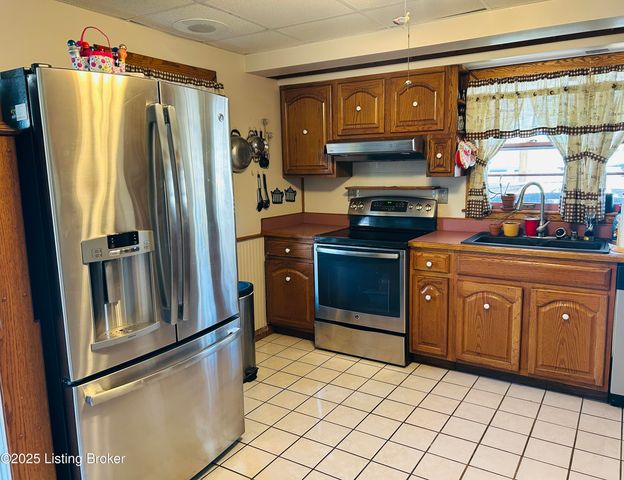 5213 Stephan Dr, Louisville, KY 40258