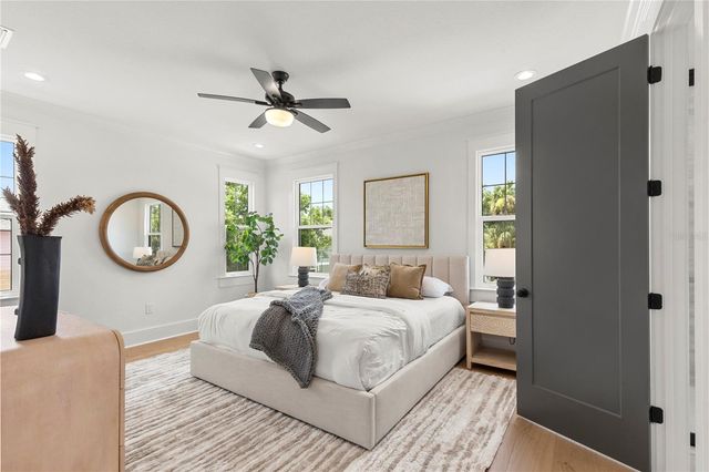 413 W PARIS STREET, Tampa, FL 33604