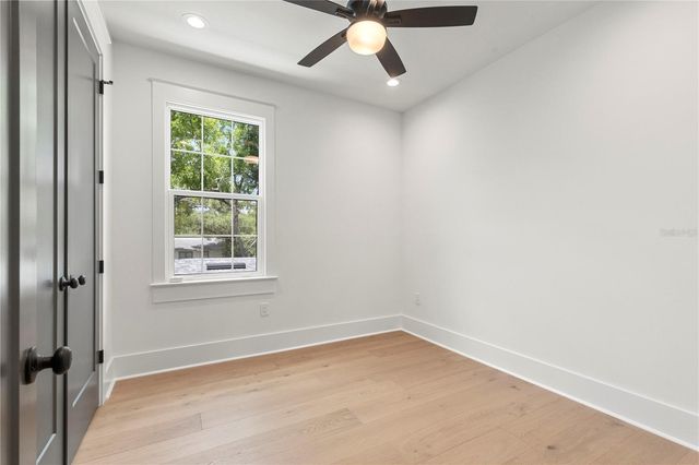 413 W PARIS STREET, Tampa, FL 33604