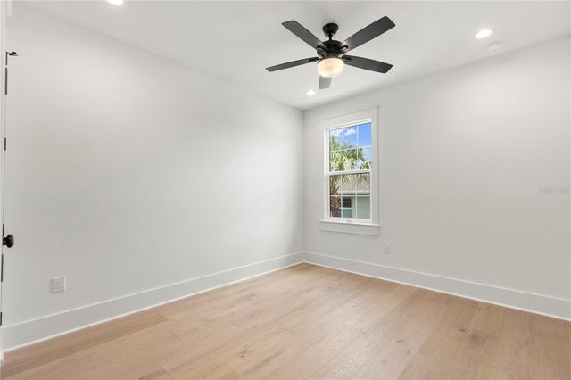 413 W PARIS STREET, Tampa, FL 33604