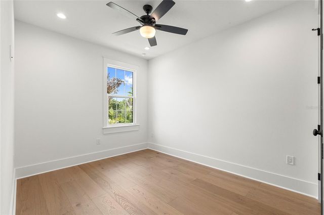 413 W PARIS STREET, Tampa, FL 33604