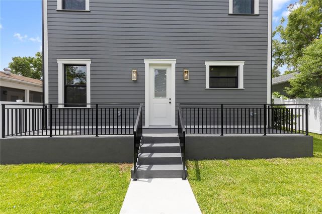 413 W PARIS STREET, Tampa, FL 33604