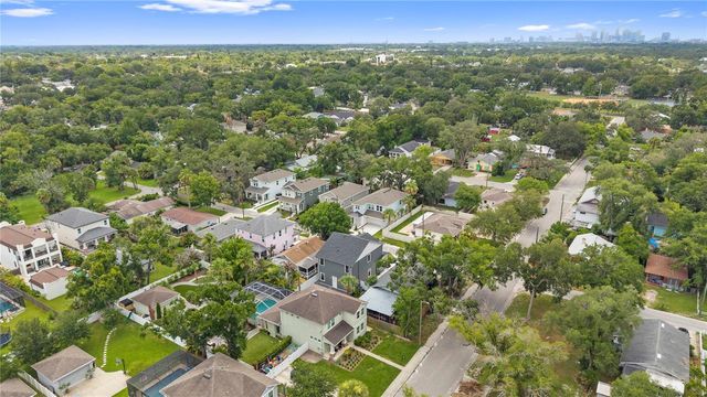 413 W PARIS STREET, Tampa, FL 33604