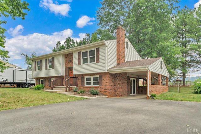 644 Knollwood Drive, Troutville, VA 24175